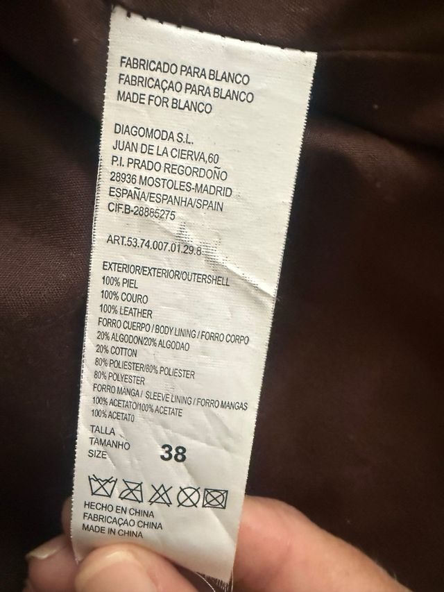 Chaqueta marrón de cuero