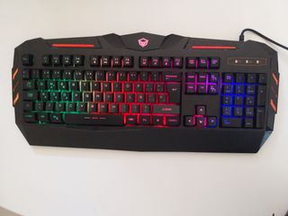 Teclado Gamer Meetion RGB (MT-C500 keyboard)
