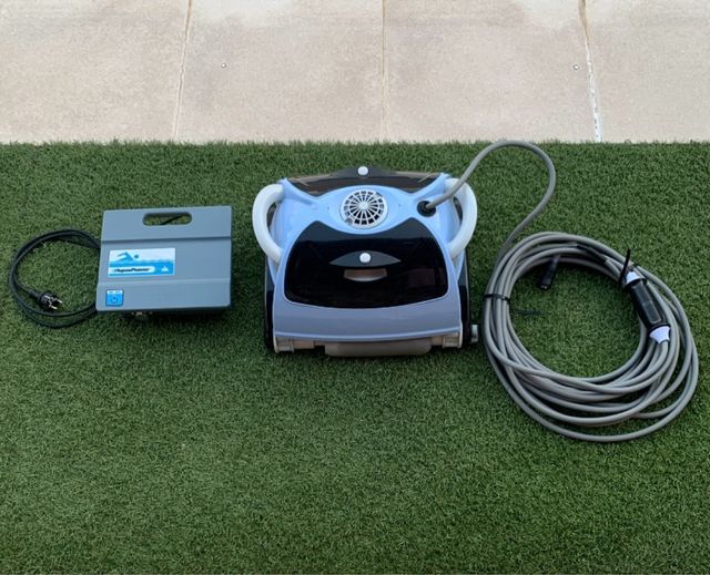 Robot limpiafondos piscina AquaClean