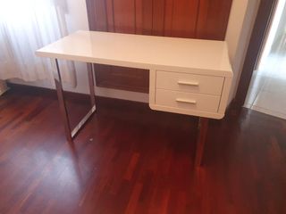 Scrivania Impeca laccata bianca e acciaio inox