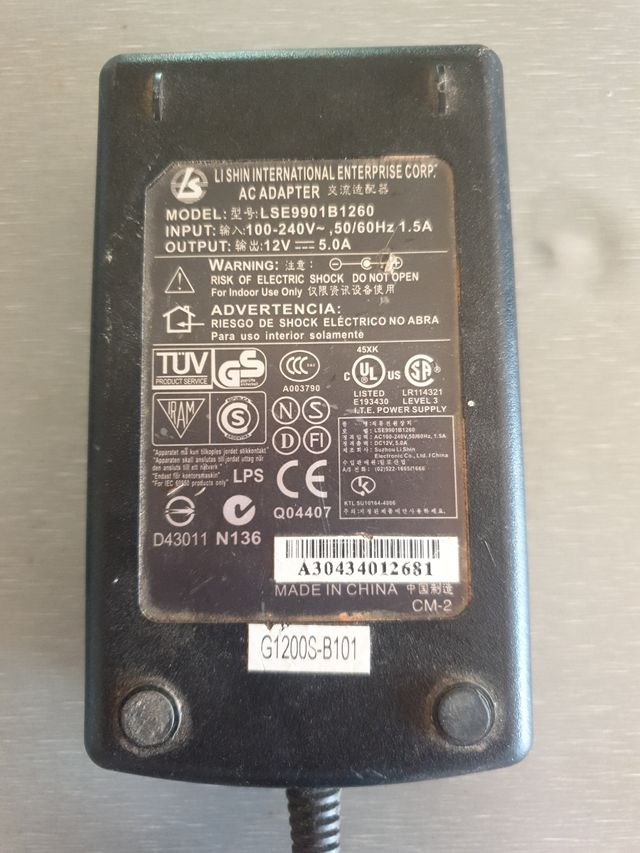 Cargador LI SHIN 12V 1.5A