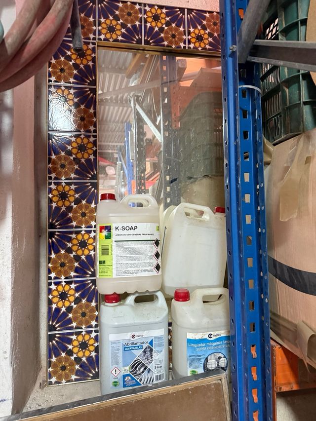 Mesa+2 taburetes estilo antiguo