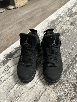 Jordan 4 Retro Gato Negro 37.5 de segunda mano por 70 EUR en Campo Real en  WALLAPOP