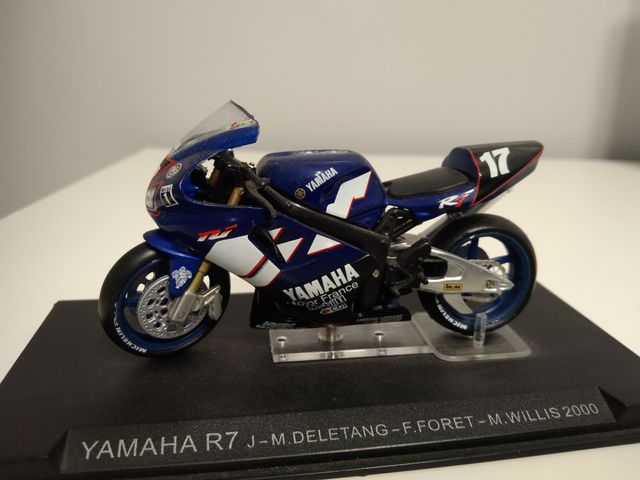 MotoGP Yamaha R7 1/43