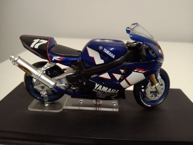 MotoGP Yamaha R7 1/43