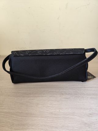 Bolso negro para boda