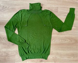 Jersey de mujer en color verde. Adolfo Domínguez.