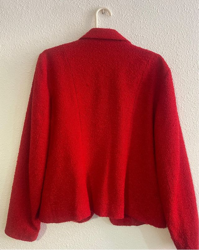 Conjunto vintage rojo: chaqueta y falda