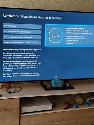Xbox One + 3 mandos