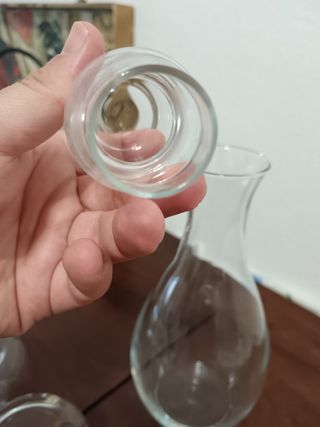 10 bicchieri acqua/Liquore in vetro e una bottigli