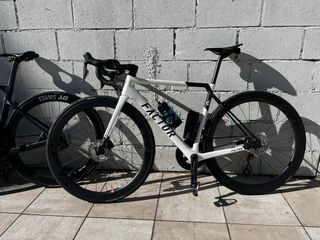 Bicicleta Factor O2
