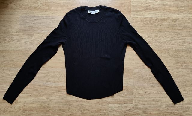 JERSEY NEGRO RAYAS CUELLO REDONDO TALLA S