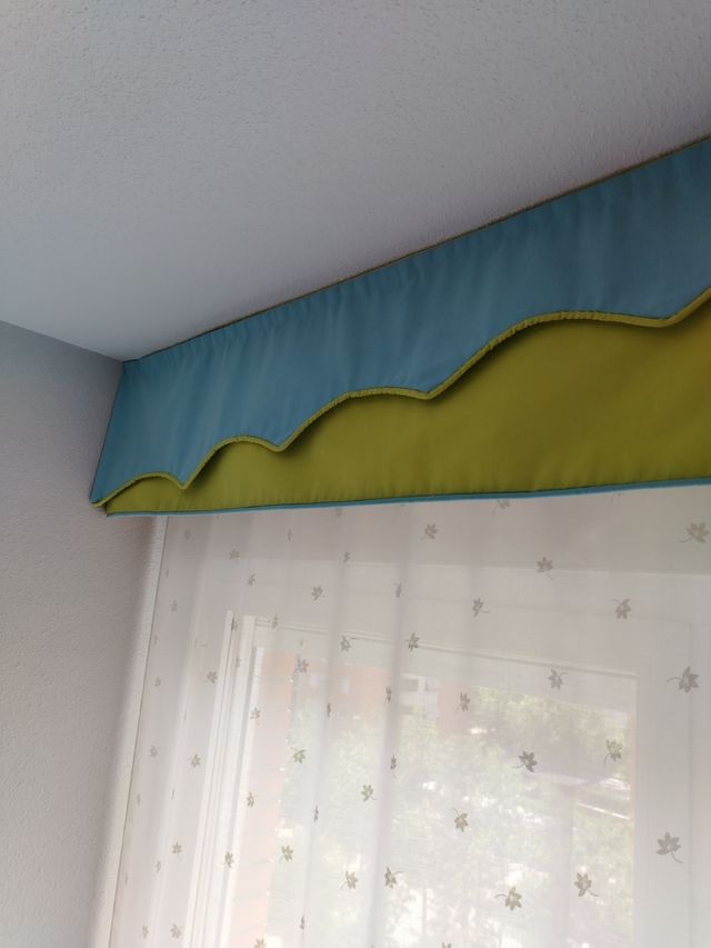 Cortina infantil verde-turquesa