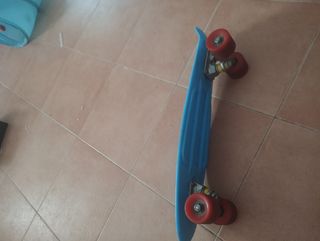 Mini monopatín azul
