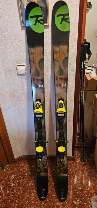 Esquís Rossignol S3 Skull + Fijaciones