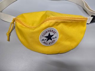 Riñonera Converse amarilla