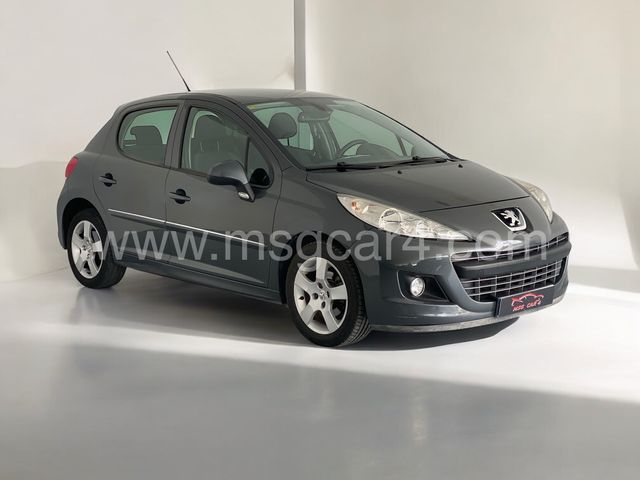 Peugeot 207 2012