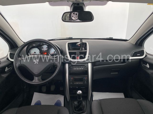 Peugeot 207 2012