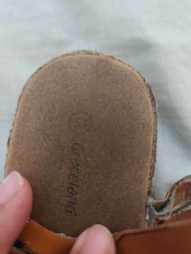 Sandalias cuña niña