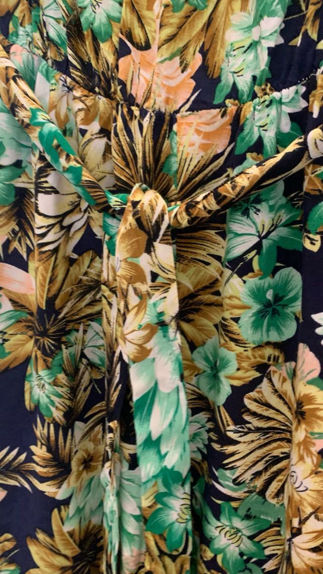 Mono Red Queen estampado flores S - M