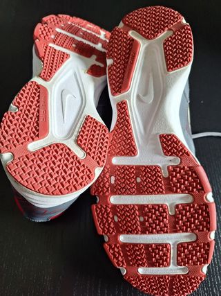 Zapatillas Nike Gris-Rojo