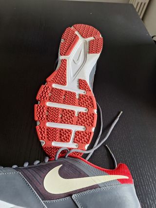 Zapatillas Nike Gris-Rojo
