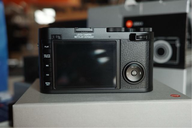 Leica X Typ113 Sumilux 35mm f1.7 + Leica Visoflex