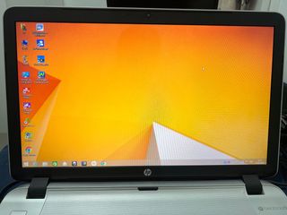 HP Pavilion 17 Notebook PC Gris