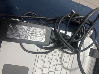 HP Pavilion 17 Notebook PC Gris