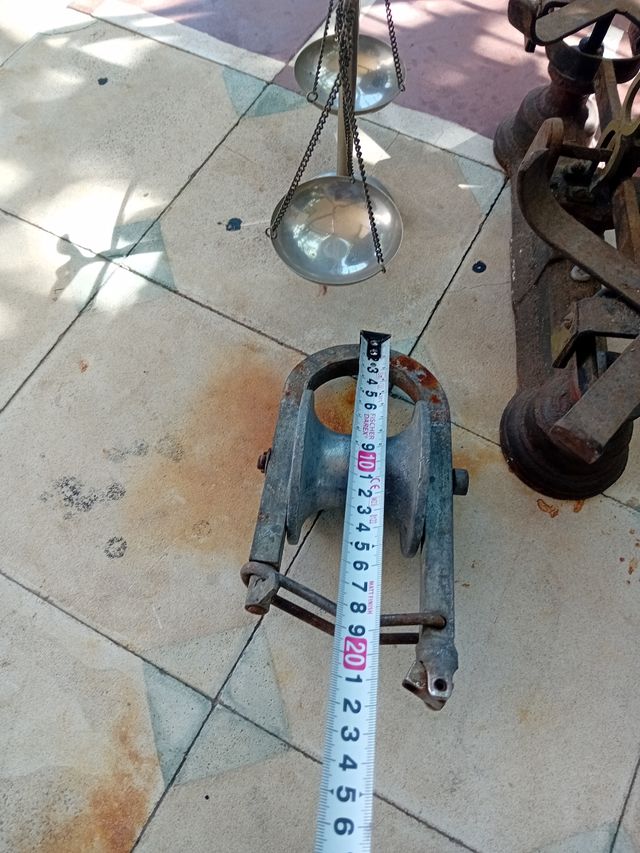 2 Balanzas antiguas + Polea