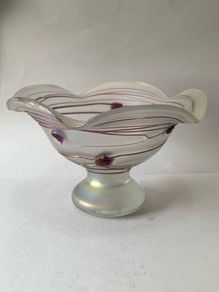 Vaso in vetro viola iridescente  primi ‘900