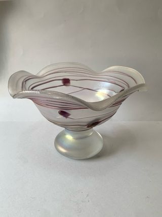 Vaso in vetro viola iridescente  primi ‘900