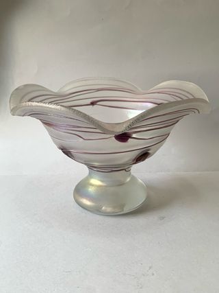 Vaso in vetro viola iridescente  primi ‘900