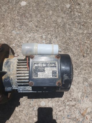 Bomba depuradora Saci con prefiltro