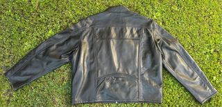 Cazadora cuero Zara XL negra