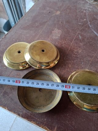 Bases metálicas para columnas - 4uds