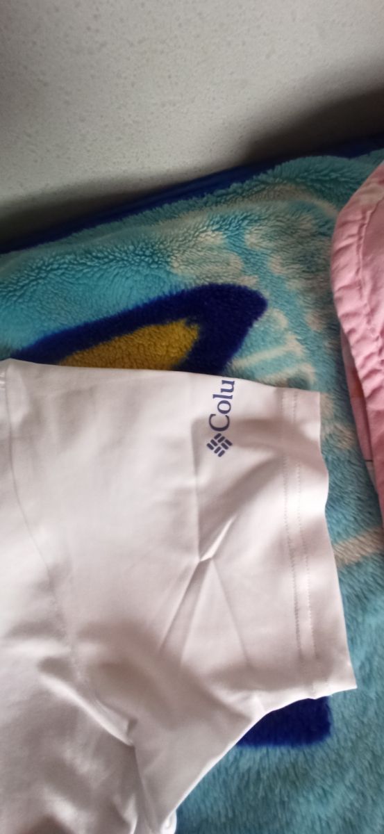 2 Camisetas Columbia niña