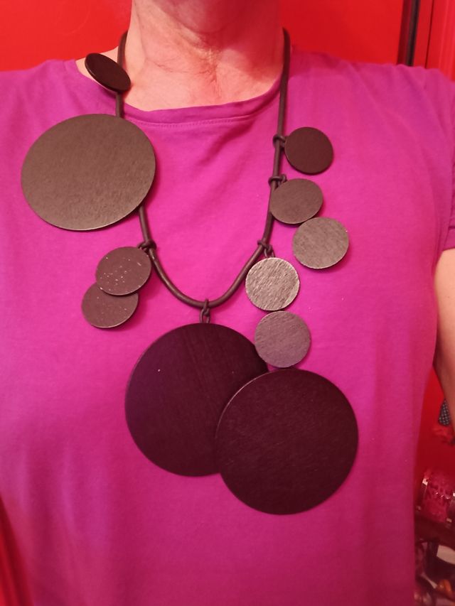 Collana dischi legno neri