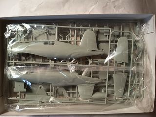 Maqueta avión F4U-1A Corsair (Otaki, 1:48)