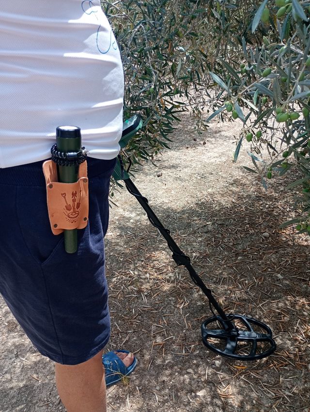 Funda cuero detector pinpointer con clip