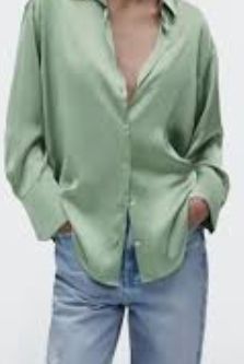 Camisa Zara satinada verde oliva. Sim estrenar