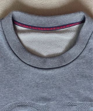 Sudadera gris Carolina Herrera
