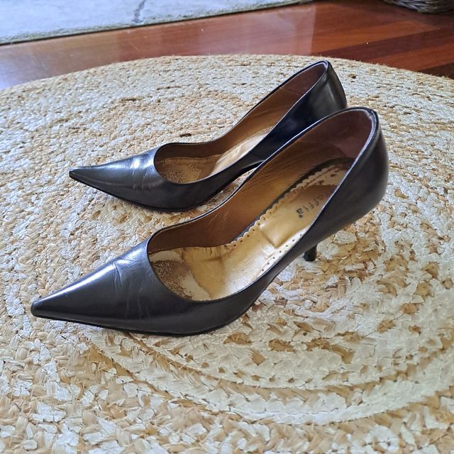 Zapatos de salon negros piel -talla 37