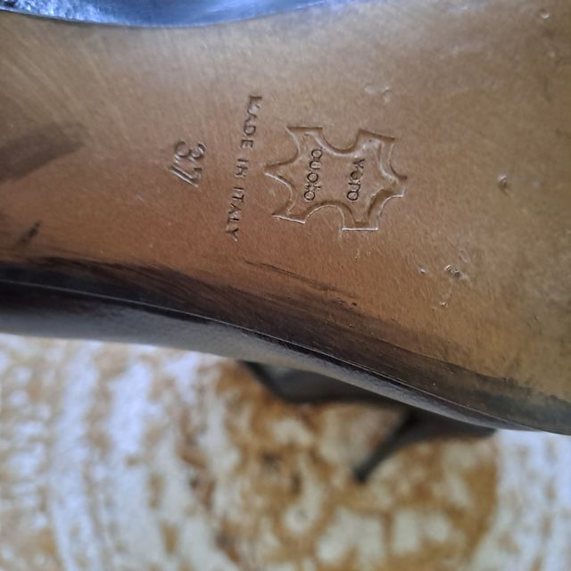 Zapatos de salon negros piel -talla 37