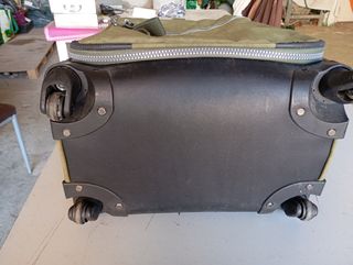 Maleta Kipling verde oliva - viaje. 60x40x20 