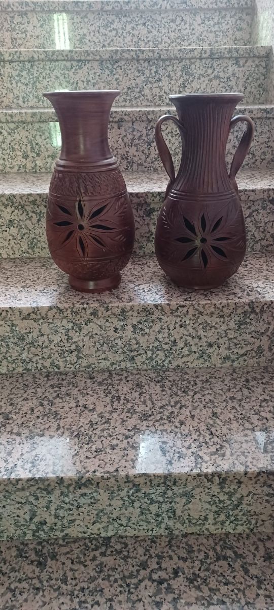 2 Jarrones de barro decorativos
