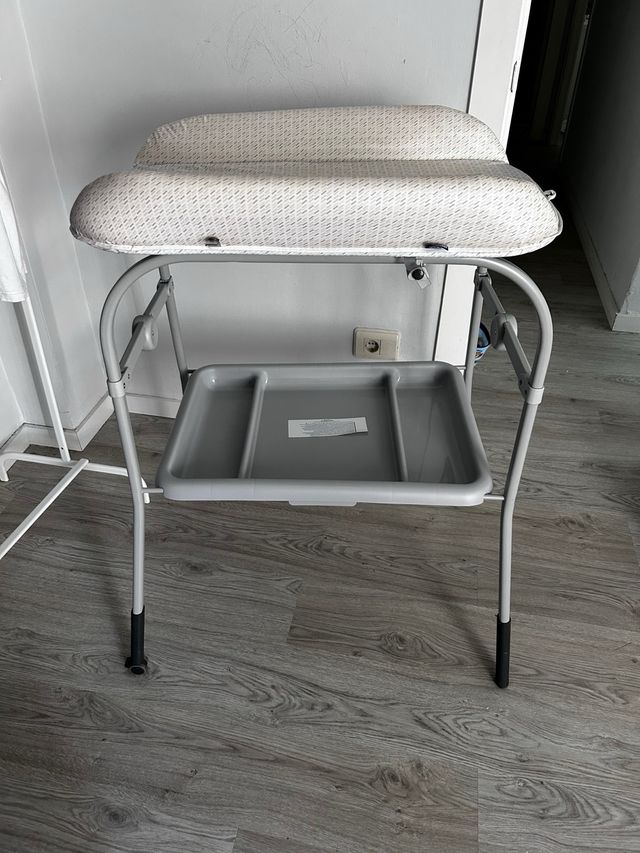 Bañera-cambiador bebé marca chico