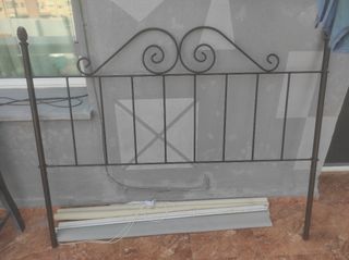 Cabecero cama metal negro precio negociable,