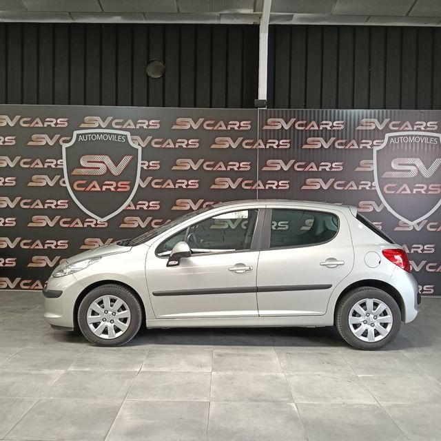 Peugeot 207 1.4 95Cv. Con sólo 98.000 kms.