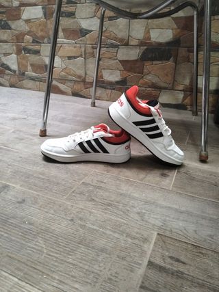 Zapatillas Adidas blancas 37.5